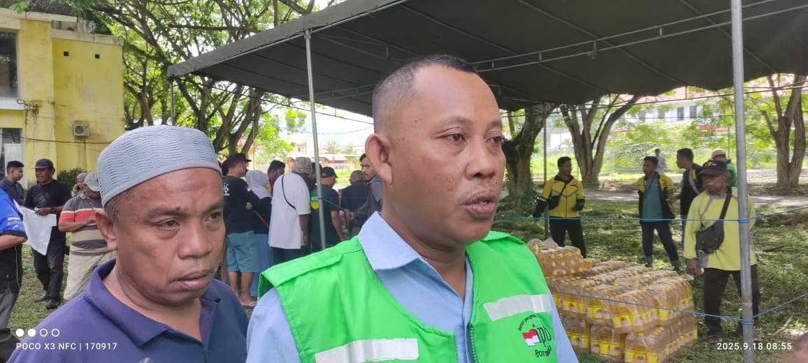 Ketua Ikatan Pengemudi Bentor Provinsi Gorontalo, Yasin Abdullah, saat diwawancarai awak media. (foto: Alfarisi Ali/go-pena.id)
